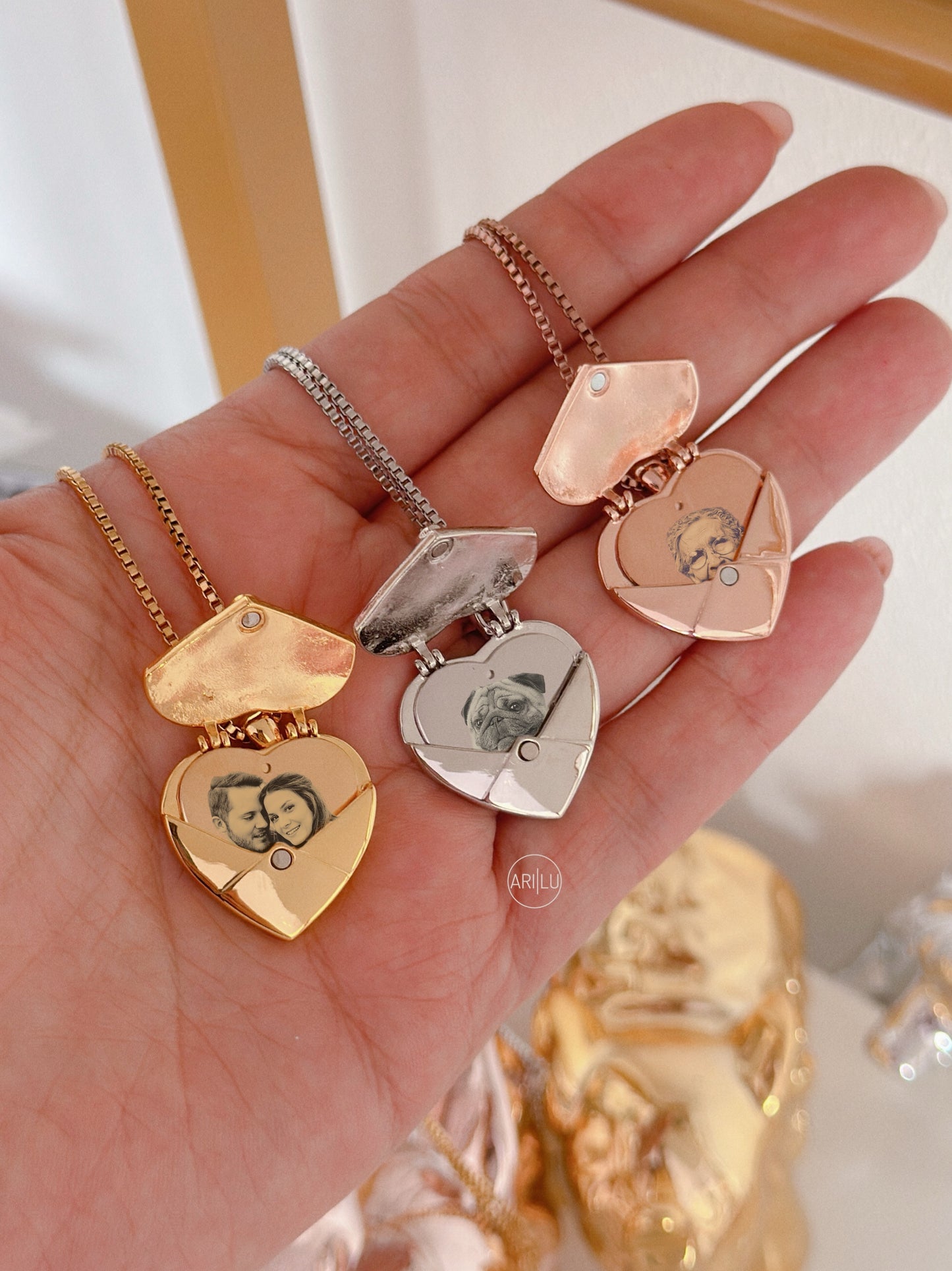Collar sobre de corazón